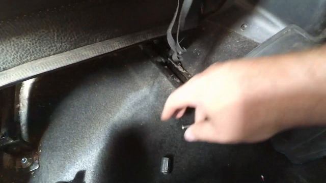 Шевроле Нива: надеваем чехол на сиденье смотреть онлайн