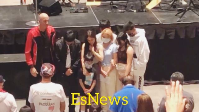 24 HOURS TO FIGHT NIGHT MANNY PACQUIAO AND HIS FAMILY BLESSED AT BIBLE STUDY - ESNEWS BOXING смотреть онлайн