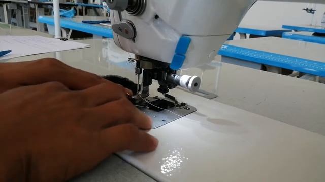 ຈັກຫຍິບເຂັມດ່ຽວຄອມ ເປັນຈັກຫຍິບຈຽນຜ້າ jack 5559G смотреть онлайн