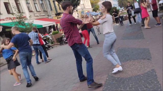 Жаркий, яркий и красивый танец!!! смотреть онлайн