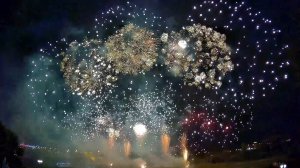 Потрясающий двойной салют