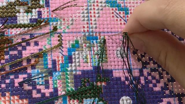 Cross Stitch: How to Start and End thread with 3 strands смотреть онлайн