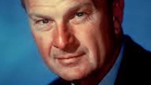 The Tragic Story and Sad Fate Of Eddie Albert's Family смотреть онлайн