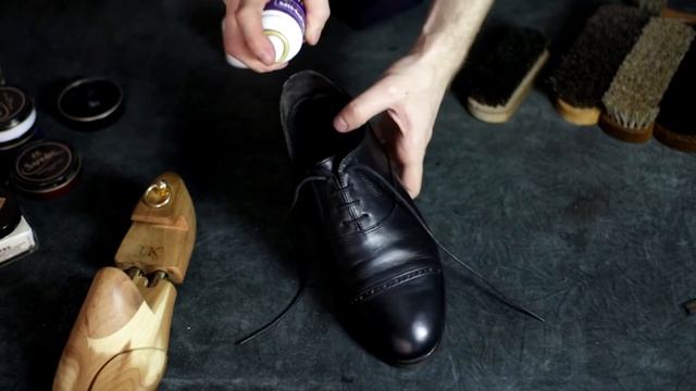 Как избавиться от запаха в обуви?