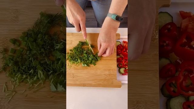 ИДЕАЛЬНЫЙ ИНСТРУМЕНТ ДЛЯ КУХНИ! Разделочная доска из бамбука смотреть онлайн