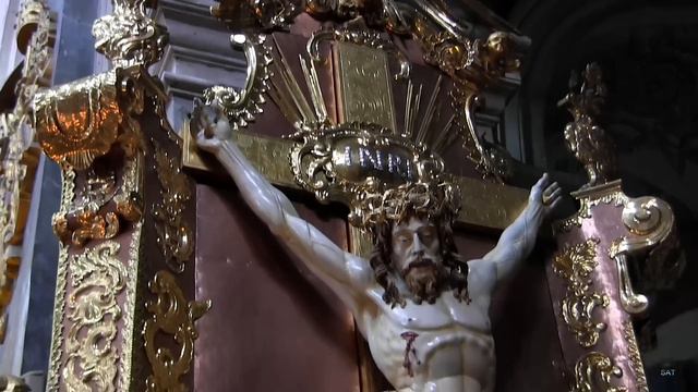 ЛЬВІВ. Реставроване Розп"яття Ісуса Христа в Гарнізонному храмі смотреть онлайн