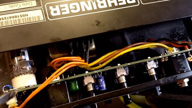 Беринджер, который сам поет смотреть онлайн