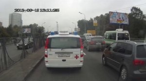 Как пропускают скорую помощь на рублёвке