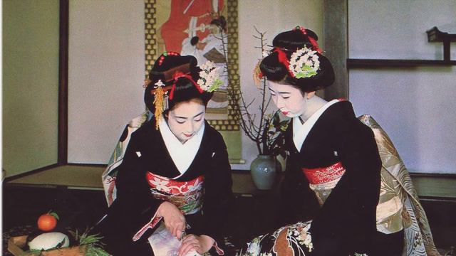 #4 PAGE JAPON - LES GEISHAS смотреть онлайн
