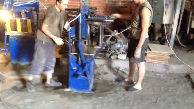 Вибропресс ВП-600 прессуем плитку. смотреть онлайн