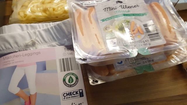 Ура дети пойдут в школу/ Блины с клубникой /Дети помогают/ Постирала школьный рюкзак/Влог двух дней смотреть онлайн