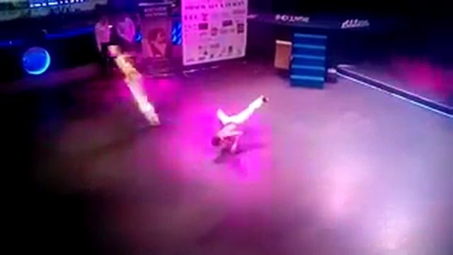 Капоэйра в Новосибирске. 03.04.2016. Клуб "Отпуск". Pelo Sinal da Santa Cruz. смотреть онлайн