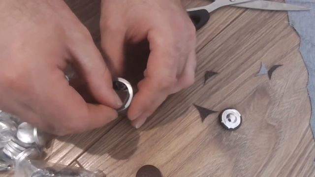 Пуговицы для мебели своими руками. Обтяжка пуговиц. Каретная стяжка смотреть онлайн