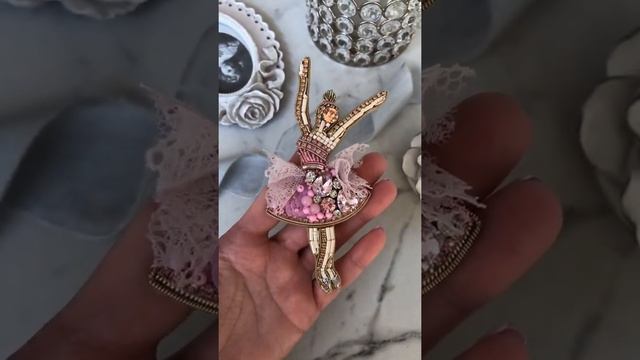 Брошь балерина ручной работы от дизайнера украшений mrs.Gurina смотреть онлайн