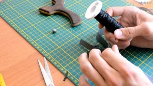 Привязывание тяг (резины) на рогатку