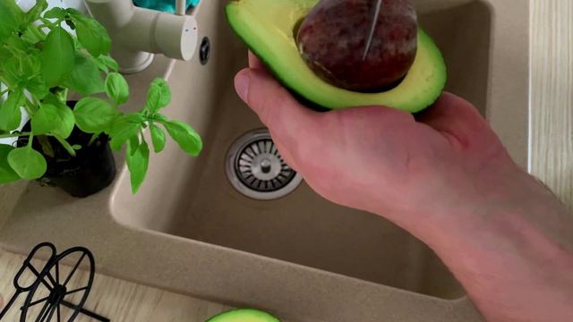 Готовим завтрак / Яйцо ПАШОТ смотреть онлайн