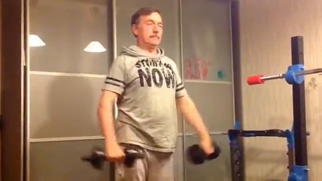 Отведения с гантелями стоя смотреть онлайн