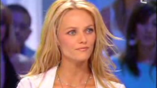 Vanessa Paradis - - Interview 10 Mimutes - 10 Minutos Net