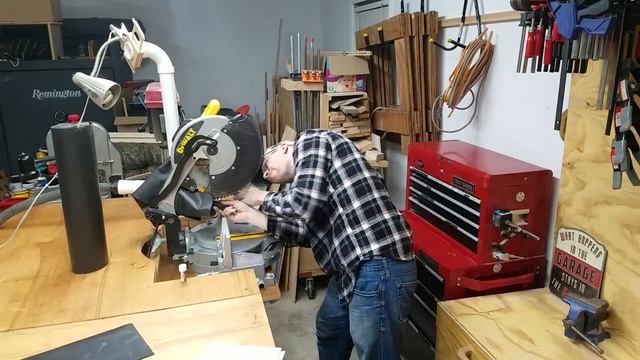 Miter Saw Dust Collection, simple and extremely effective! (LINK TO TEST & TEMPLATE IN DESC) / EP4 смотреть онлайн