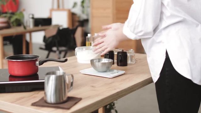 Почему нужно насыпать пищевую соду на матрас раз в месяц смотреть онлайн