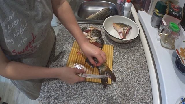 Как порезать рыбу на порционные кусочки смотреть онлайн