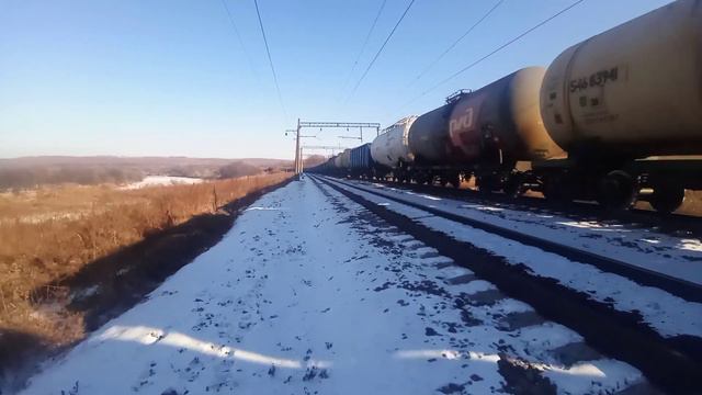 Электровоз 3ЭС5К-747 "Ермак" с грузовым поездом. смотреть онлайн