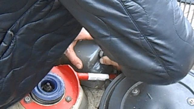 Часть -3 ,Замена термостата и тосола на Таврии 1102 смотреть онлайн