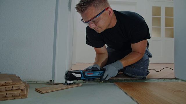 Bosch StarlockPlus Oscillating Multi-Tool Kit GOP40-30C with Snap-In Blade Attachment смотреть онлайн
