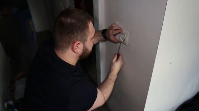 Умный выключатель ELARI смотреть онлайн