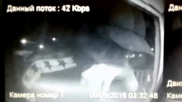 Ограбление банкомата в Казани (камера наблюдения) смотреть онлайн