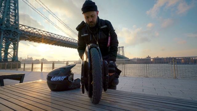 Inmotion V8F - Refresh of the Inmotion V8 Electric Unicycle (1st Impressions) | evX смотреть онлайн