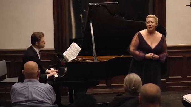 L'Antouèno (from Chants D'Auvergne) by Joseph Canteloube (1879-1957) смотреть онлайн