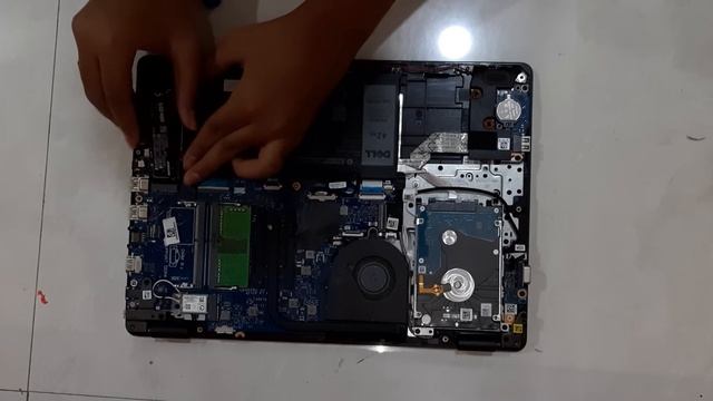 Installing Samsung 980 SSD nvme m.2 250 GB in Dell Vostro 3480 core i3 1TB HDD. (Part 2) смотреть онлайн
