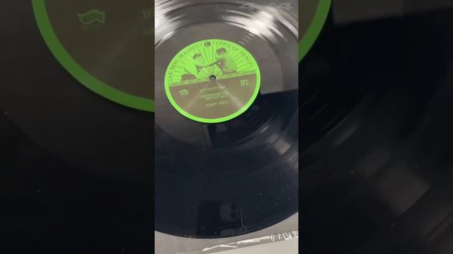 ? РАСПАКОВКИ ВИНИЛА/КАССЕТ/CD-ДИСКОВ Ч.1 смотреть онлайн