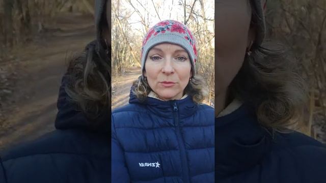 10 мифов о скандинавской ходьбе. Миф 3. У меня больные колени, я просто ходить не могу. смотреть онлайн