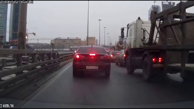 Автомобильные разборки на дорогах смотреть онлайн