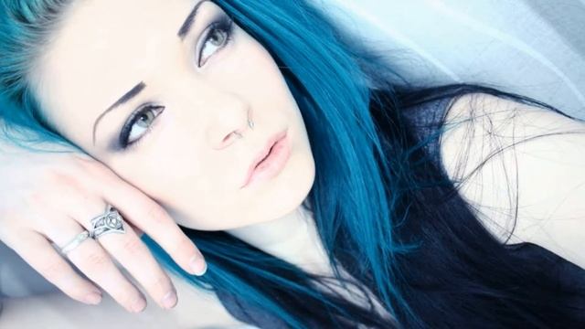 Лучшие ФОТО эффектных девушек с синими волосами смотреть онлайн