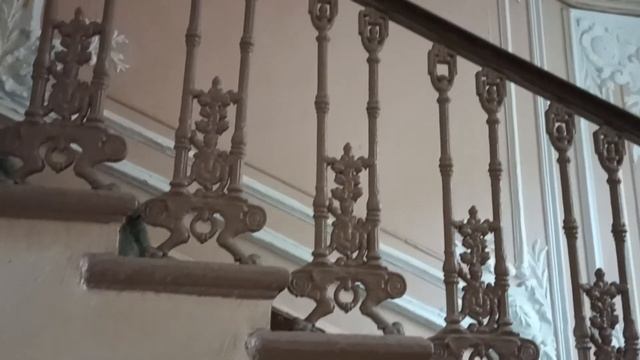 Парадная на Моховой улице в Санкт-Петербурге. Доходный дом Пикеева