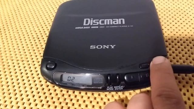 Reproductor CD Sony Discman D-131 смотреть онлайн