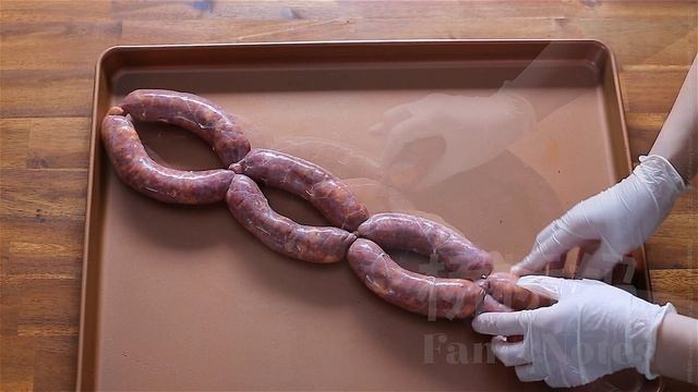 烟熏腊肠 Spicy Sausage смотреть онлайн
