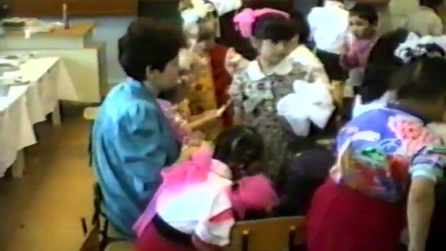 Новый год 1994-1995. Детский сад Березка. Верхние Татышлы. Часть 1. смотреть онлайн