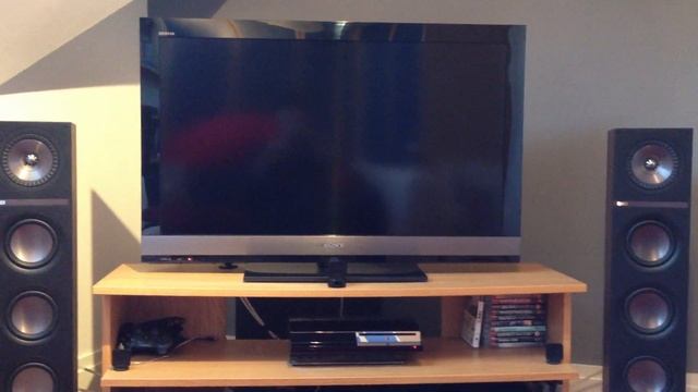 Running in my Kef Q500's смотреть онлайн