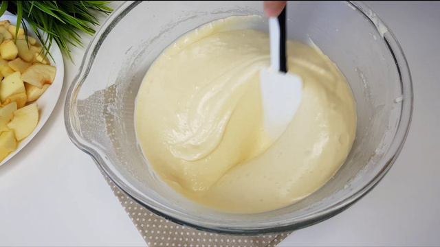 Мягкий идеальный вкус! Шарлотка на скорую руку