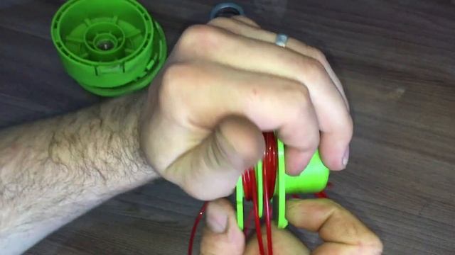 Как заправить леску в катушку для триммера? смотреть онлайн