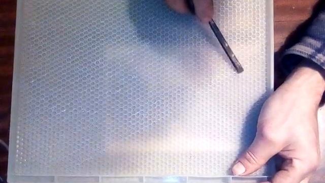 Матрица для вощины из пластиковой рамки. 2 серия смотреть онлайн