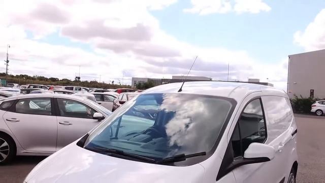 SE17SKX FORD TRANSIT COURIER 1 0 TREND 99 BHP смотреть онлайн