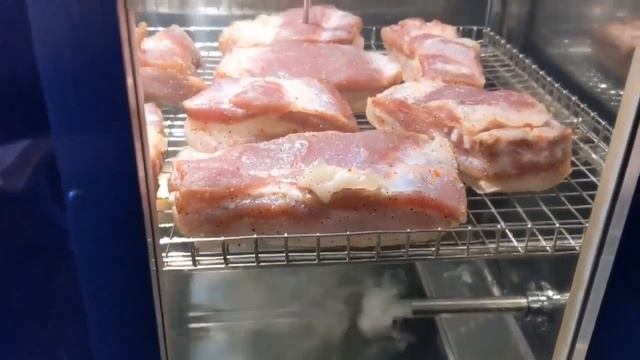 ГРУДИНКА ГОРЯЧЕГО КОПЧЕНИЯ в профессиональной коптильне