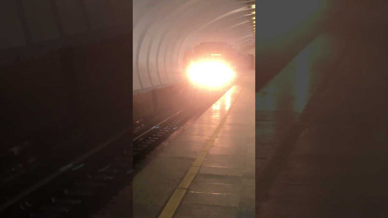 Прибытие 81.717 на станцию метро Ленинская#метро #метропоезд #метрополитен смотреть онлайн