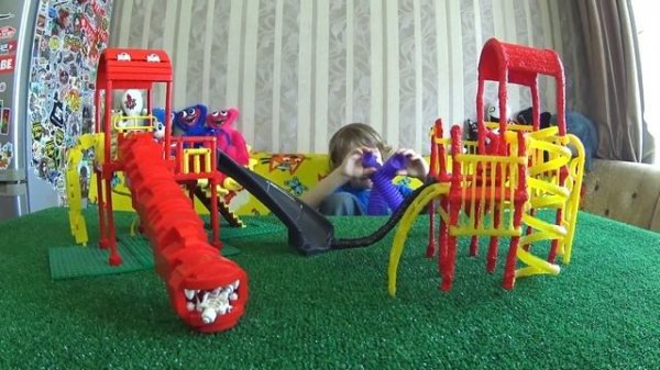 Детская Горка Пожиратель 3D vs Горка Пожиратель Lego/Scp монстр Тревора Хендерсона The Extra Slide