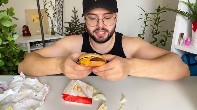 Am incercat NOUTATILE McDonald's, Taco Bell, si Popeye's si... смотреть онлайн